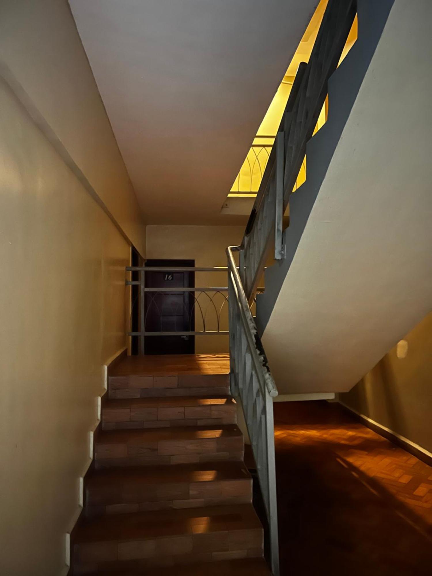 K27 Premier Backpackers Hostel Дар ес Саалам Екстериор снимка